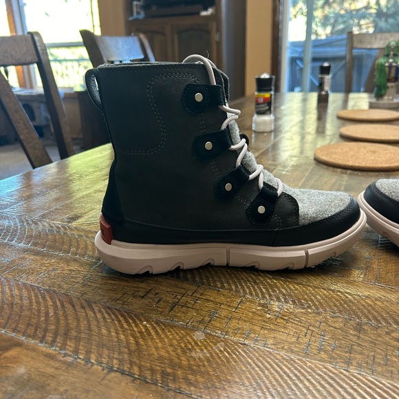 Sorel Women’s Explorer Joan II Leather Boot - Picture 6 of 9